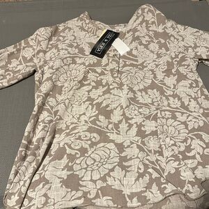 Oli & Sofia, Exclusive to Anthony‘s - Knit Tunic, Tan, Size O/S - Smoke Free